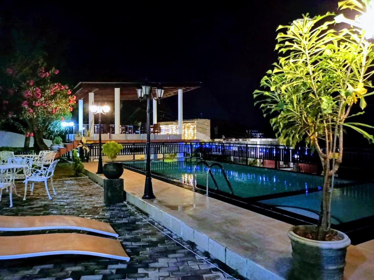 Queens Beach Hotel Tangalle Dış mekan fotoğraf