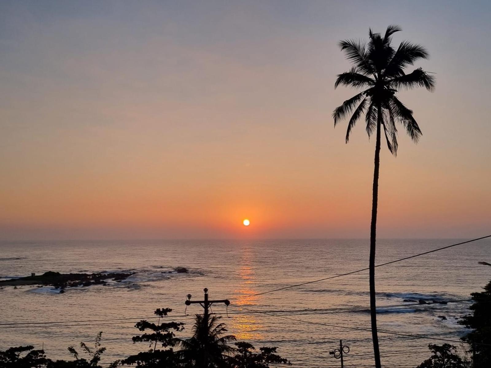 Queens Beach Hotel Tangalle Dış mekan fotoğraf