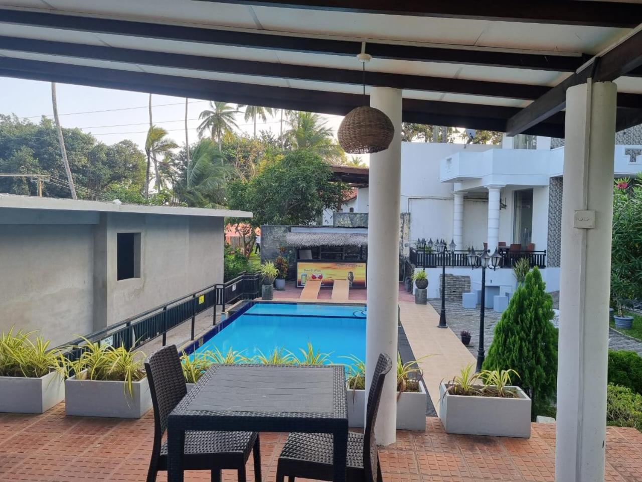 Queens Beach Hotel Tangalle Dış mekan fotoğraf