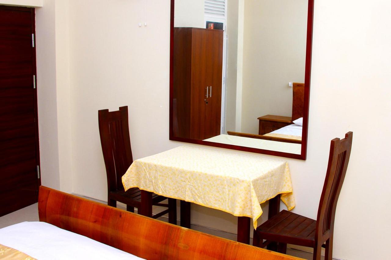 Queens Beach Hotel Tangalle Dış mekan fotoğraf