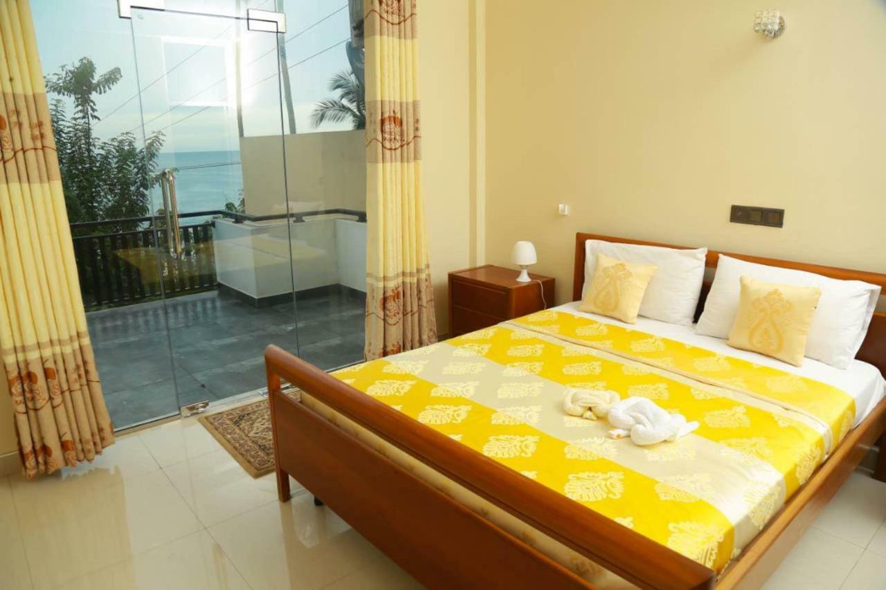 Queens Beach Hotel Tangalle Dış mekan fotoğraf